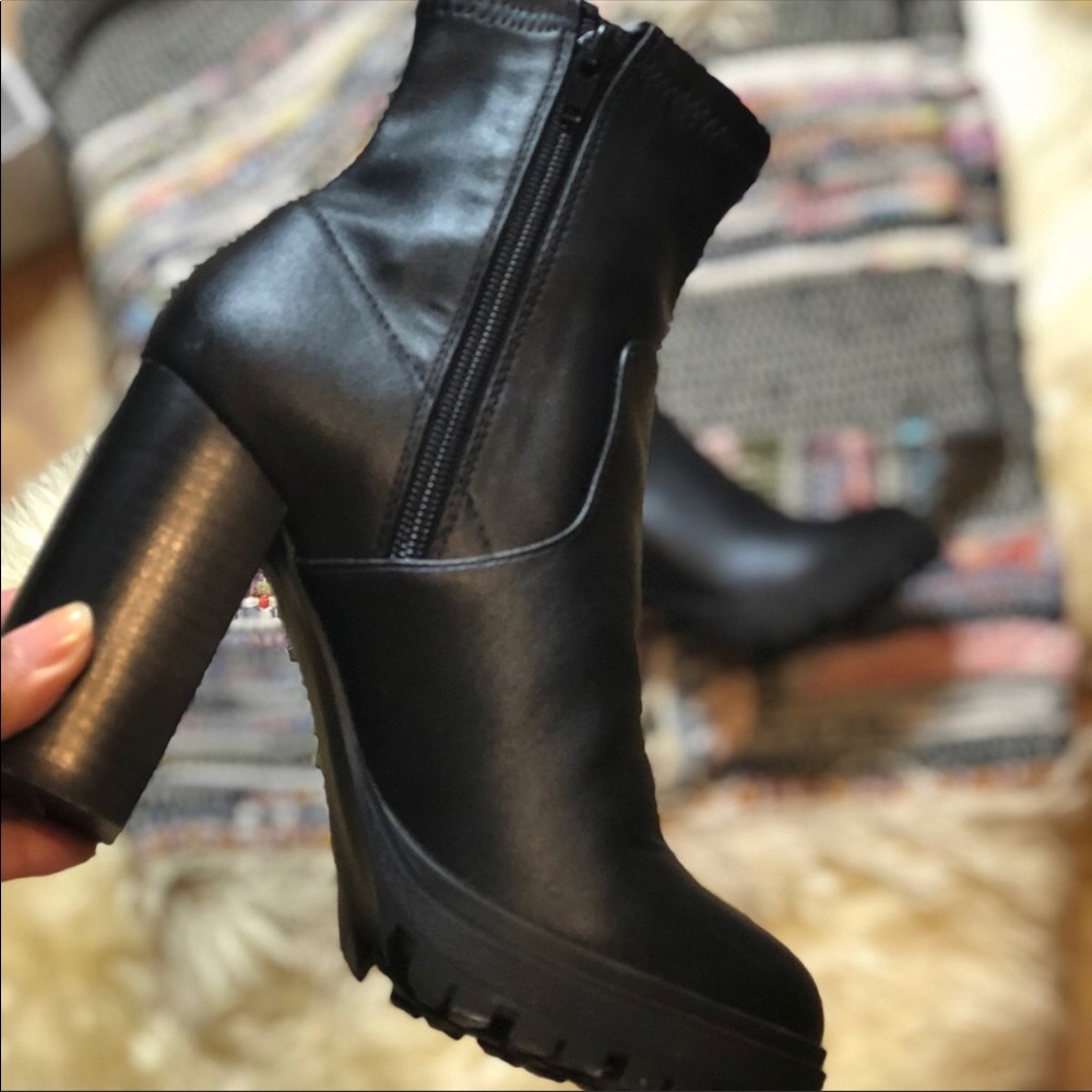 Steve Madden Black Legend Sock Boots/Booties - Picture 3 of 7